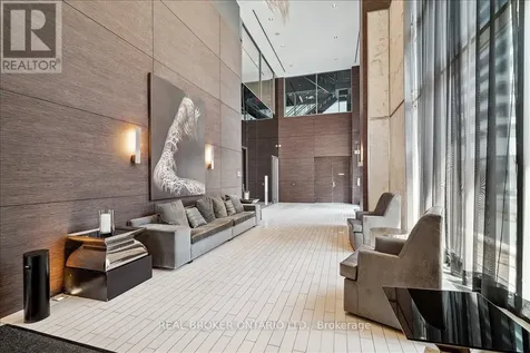 33 Shore Breeze Drive Toronto (mimico) ON M8V 0G1
