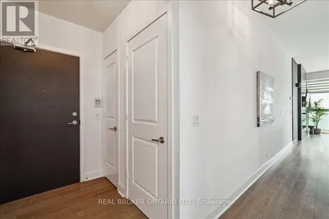 33 Shore Breeze Drive Toronto (mimico) ON M8V 0G1