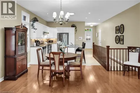 8 Muscat Drive Grimsby ON L3M 5S7