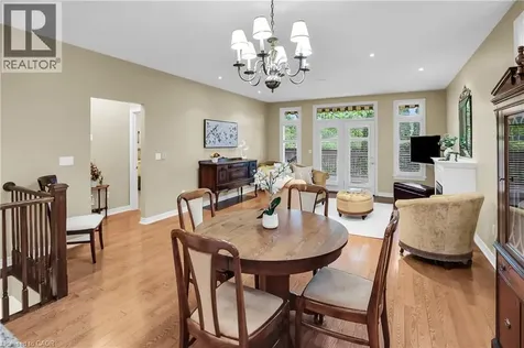 8 Muscat Drive Grimsby ON L3M 5S7