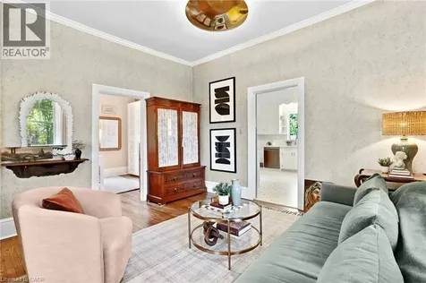 10 Selkirk Street Cambridge ON N1S 1Z1
