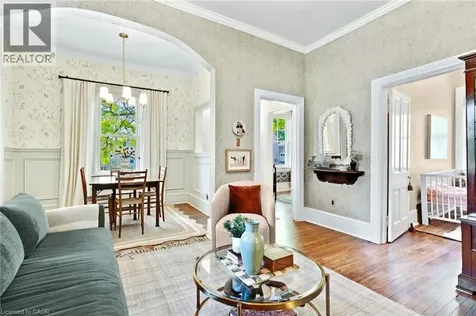 10 Selkirk Street Cambridge ON N1S 1Z1