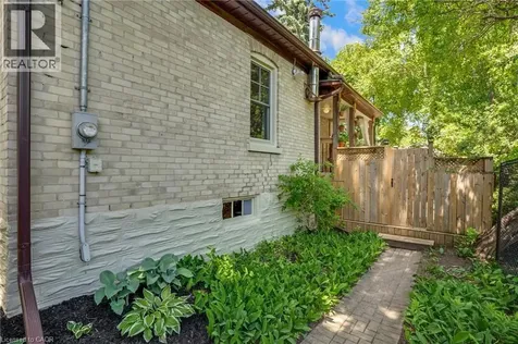 10 Selkirk Street Cambridge ON N1S 1Z1
