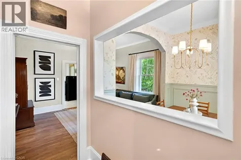 10 Selkirk Street Cambridge ON N1S 1Z1