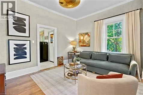 10 Selkirk Street Cambridge ON N1S 1Z1