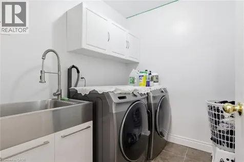 135 Blackburn Drive Brantford ON N3T 6S8