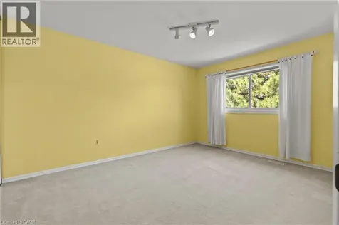 2825 Gananoque Drive Mississauga ON L5N 1V6