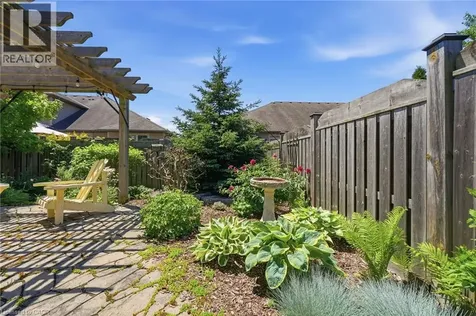 6 Manorwood Road Smithville ON L0R 2A0