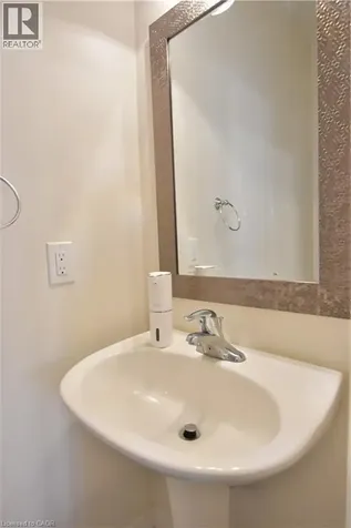 512 Terrington Crescent Kitchener ON N2P 0B9