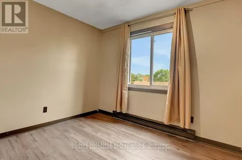2041 Arrowsmith Drive Ottawa ON K1J 7V7