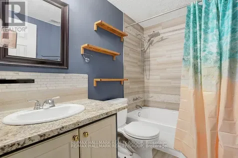 2041 Arrowsmith Drive Ottawa ON K1J 7V7