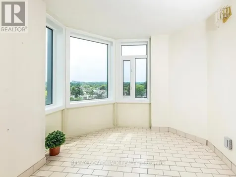 1025 Grenon Avenue Ottawa ON K2B 8S5