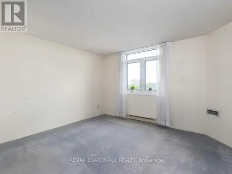 1025 Grenon Avenue Ottawa ON K2B 8S5
