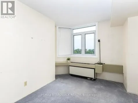 1025 Grenon Avenue Ottawa ON K2B 8S5