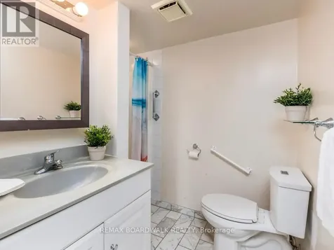 1025 Grenon Avenue Ottawa ON K2B 8S5