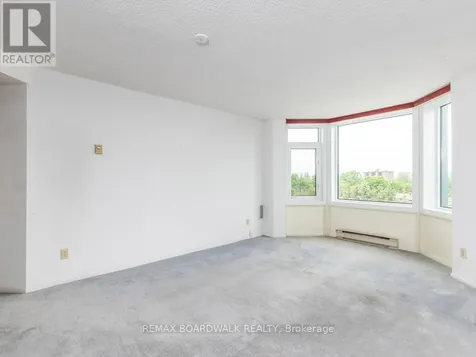 1025 Grenon Avenue Ottawa ON K2B 8S5