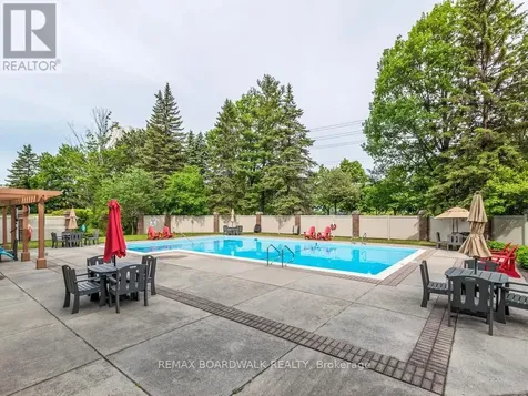 1025 Grenon Avenue Ottawa ON K2B 8S5
