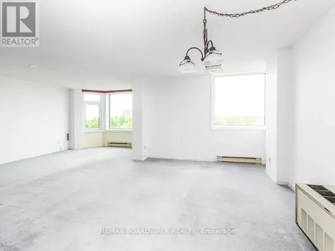 1025 Grenon Avenue Ottawa ON K2B 8S5