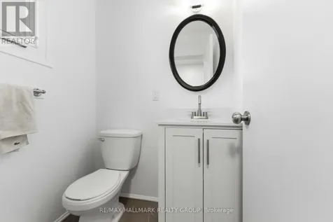2202 Orient Park Drive Ottawa ON K1B 4W2