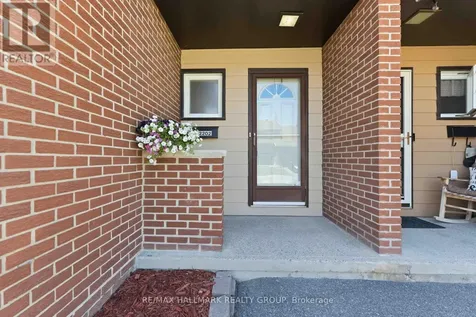 2202 Orient Park Drive Ottawa ON K1B 4W2