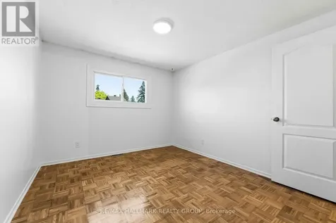 2202 Orient Park Drive Ottawa ON K1B 4W2