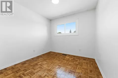 2202 Orient Park Drive Ottawa ON K1B 4W2
