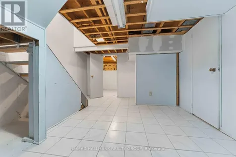2202 Orient Park Drive Ottawa ON K1B 4W2