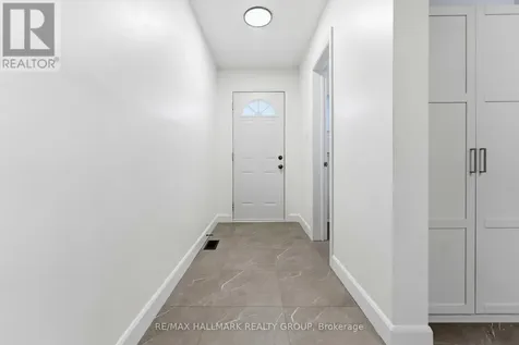 2202 Orient Park Drive Ottawa ON K1B 4W2