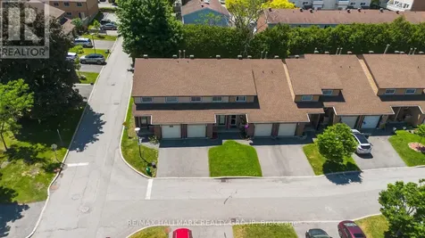 2202 Orient Park Drive Ottawa ON K1B 4W2