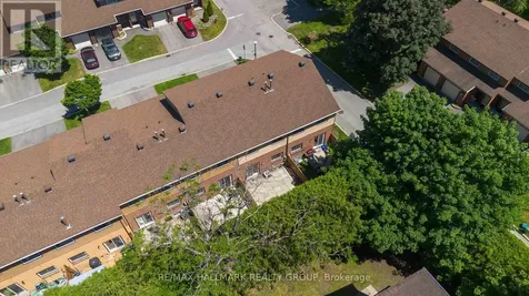 2202 Orient Park Drive Ottawa ON K1B 4W2