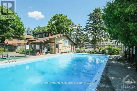 2202 Orient Park Drive Ottawa ON K1B 4W2