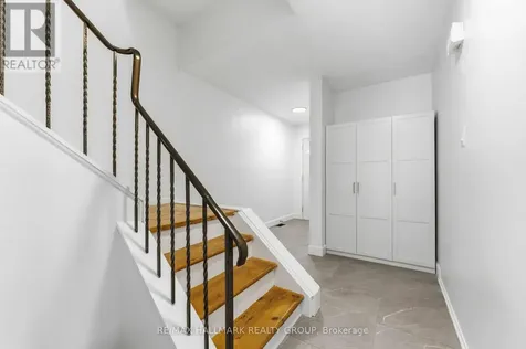 2202 Orient Park Drive Ottawa ON K1B 4W2