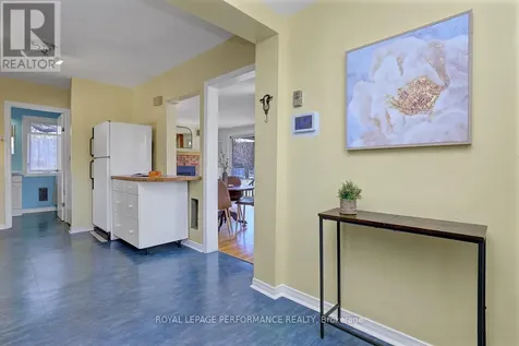 1141 North River Road Ottawa ON K1K 3W4