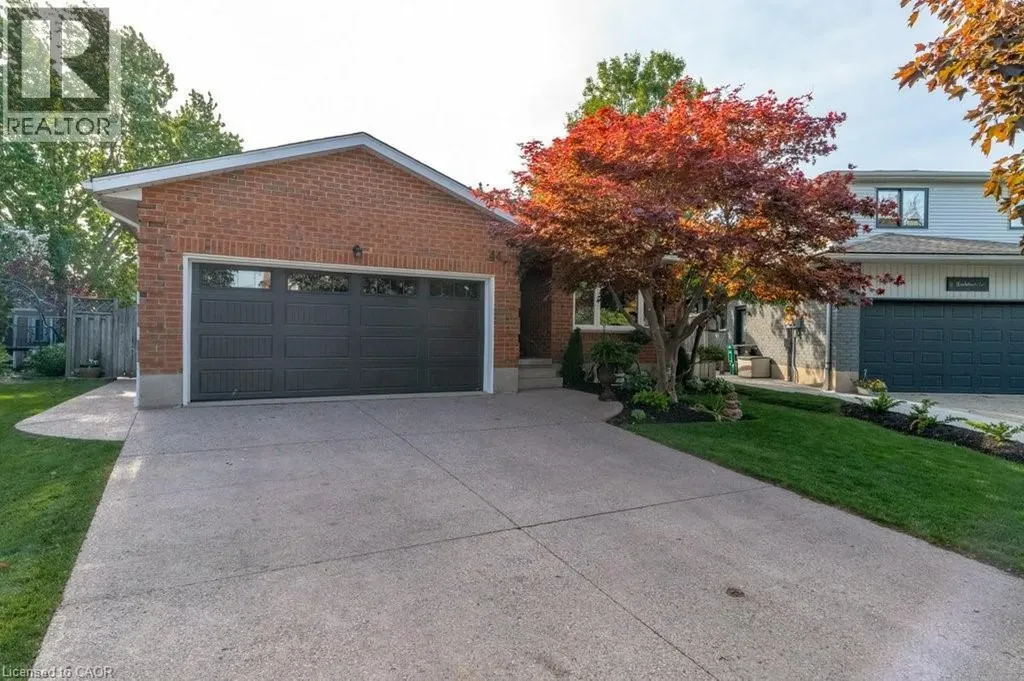 44 Windermere Court Kitchener ON N2N 2W4