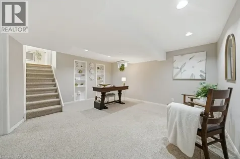 44 Windermere Court Kitchener ON N2N 2W4