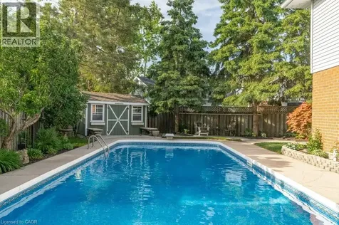 44 Windermere Court Kitchener ON N2N 2W4
