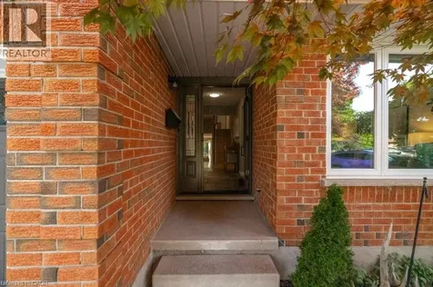 44 Windermere Court Kitchener ON N2N 2W4