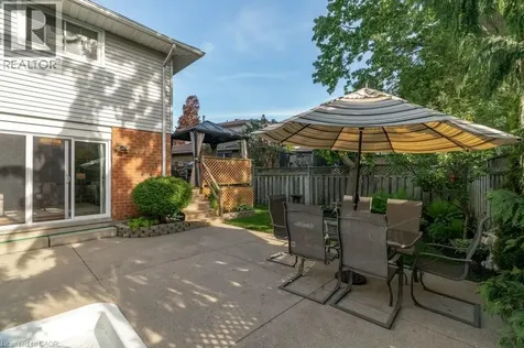 44 Windermere Court Kitchener ON N2N 2W4