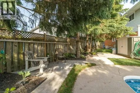 44 Windermere Court Kitchener ON N2N 2W4