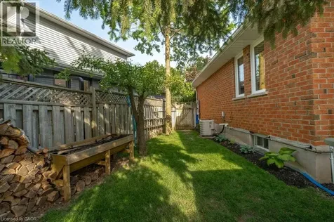 44 Windermere Court Kitchener ON N2N 2W4