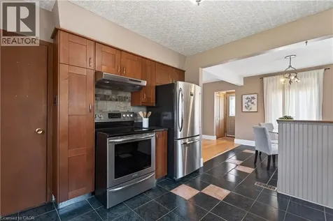 71 Scholfield Avenue South Welland ON L3B 1N4