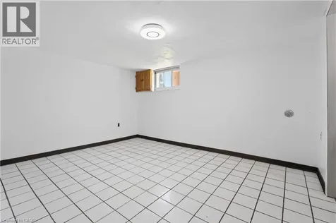 71 Scholfield Avenue South Welland ON L3B 1N4