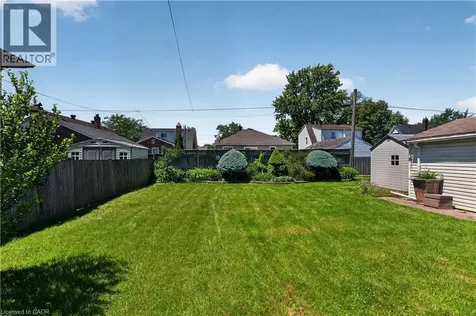 71 Scholfield Avenue South Welland ON L3B 1N4