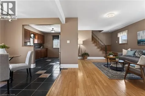 71 Scholfield Avenue South Welland ON L3B 1N4
