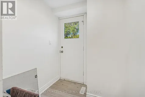 26A Helene Crescent Waterloo ON N2L 5E5