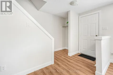 26A Helene Crescent Waterloo ON N2L 5E5