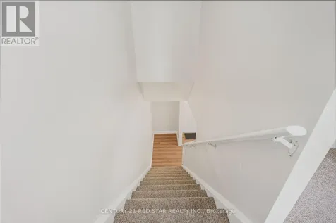 26A Helene Crescent Waterloo ON N2L 5E5