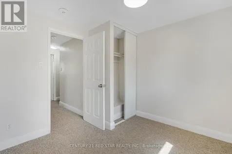 26A Helene Crescent Waterloo ON N2L 5E5