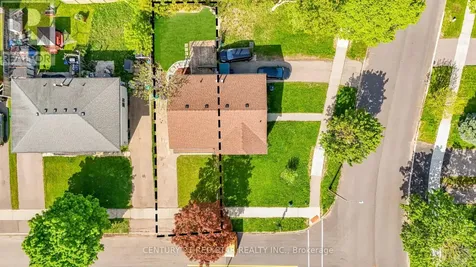 26A Helene Crescent Waterloo ON N2L 5E5