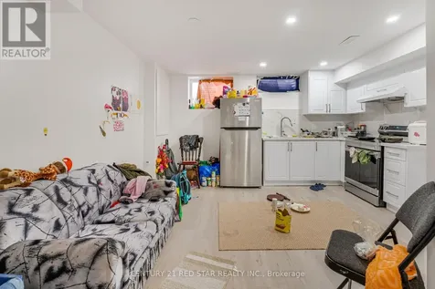 26A Helene Crescent Waterloo ON N2L 5E5